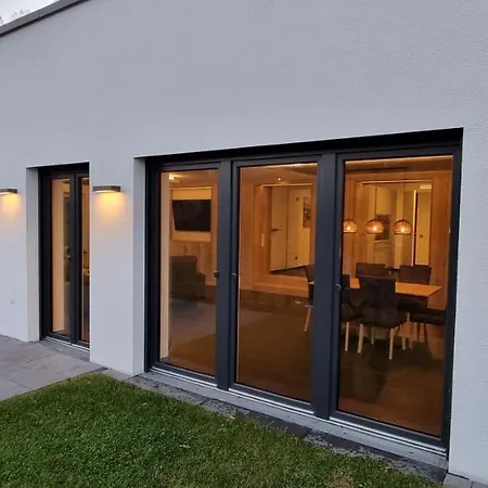 Upland Lounge * וילינגן