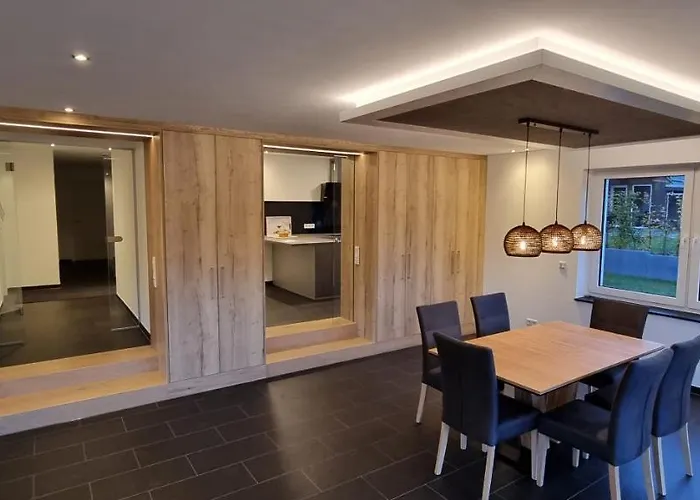 Upland Lounge Apartment