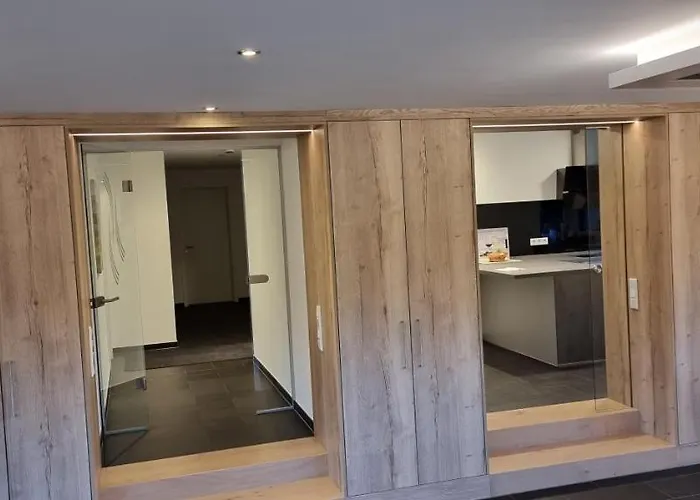 Upland Lounge Apartment *