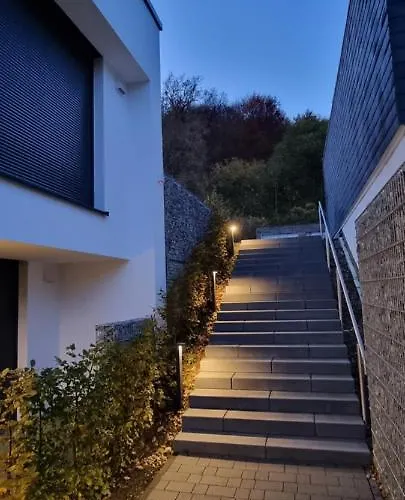 Upland Lounge Apartment *